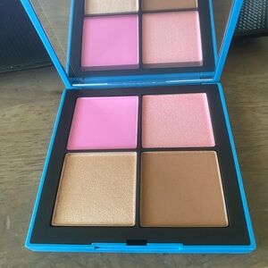 NARS Hot Escape Cherk Palette
